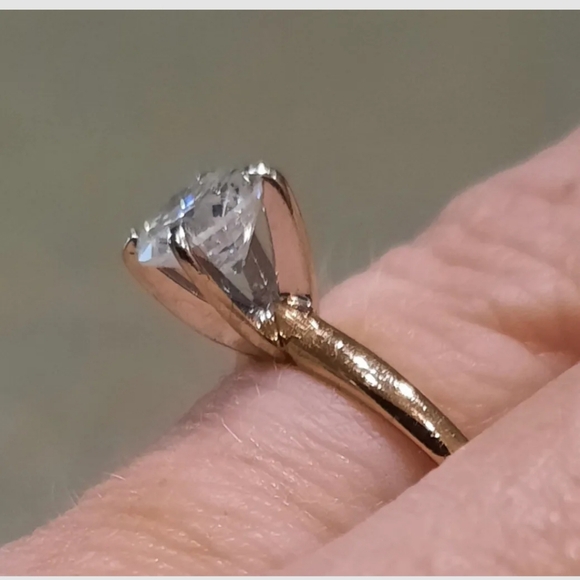 14k yellow gold 1.05ct round diamond set in 4 prong white gold  solitaire ring - Picture 5 of 16